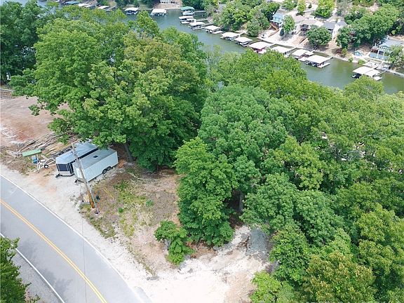 5th image of 24 Redbud Rd