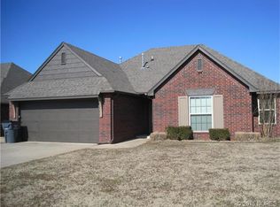 1709 W 119th Pl, Jenks, OK 74037