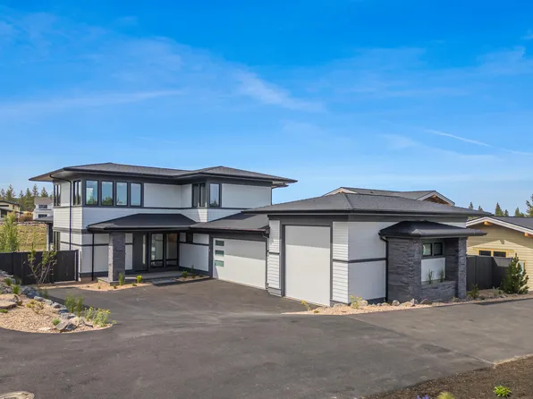 379 NW Crosby Dr #231, Bend, OR 97703