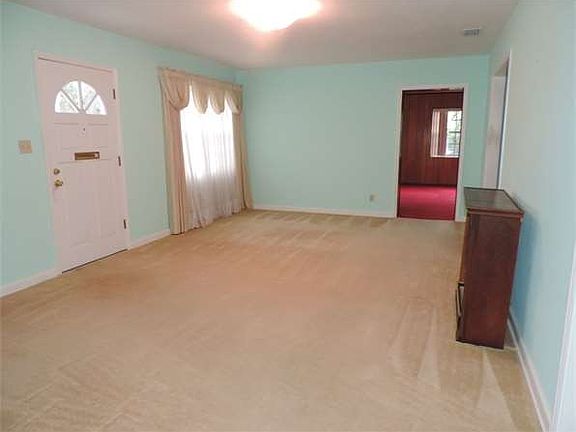 4th image of 1060 E Hermosa Ave