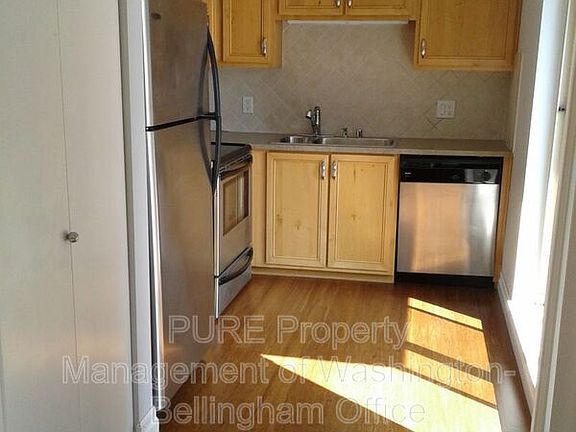 3rd image of 960 Harris Ave #B-307