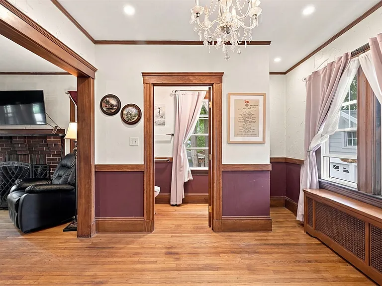 42 Norway Park — Photo 9