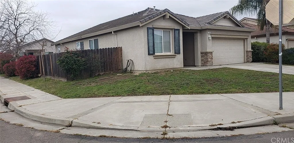 588 Peach Dr photo 1