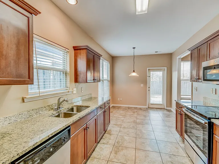 2122 Timberline Dr — Photo 9