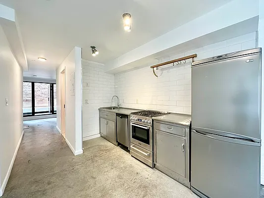 Rented by Oxford Property Group | media 17