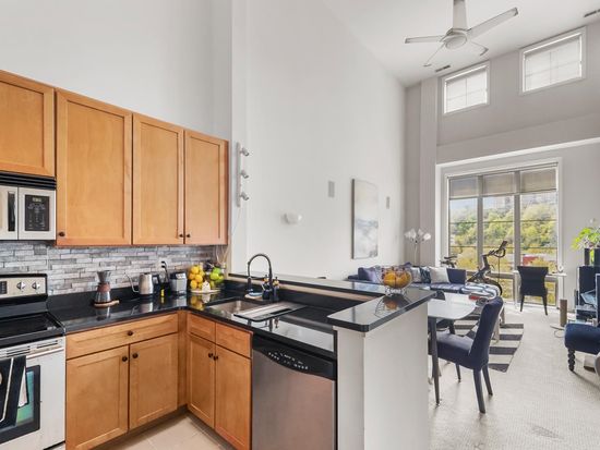 24 Avenue At Port Imperial APT 434, West New York, NJ 07093