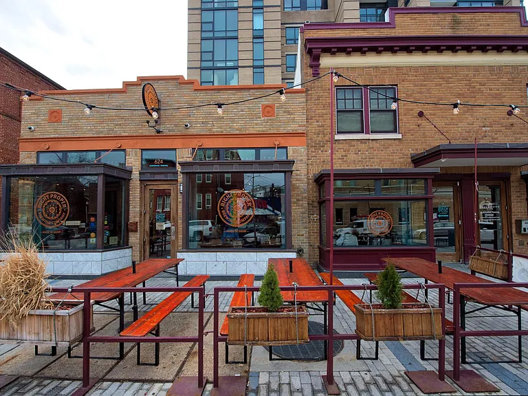 1604 4th St NW #B — Photo 17