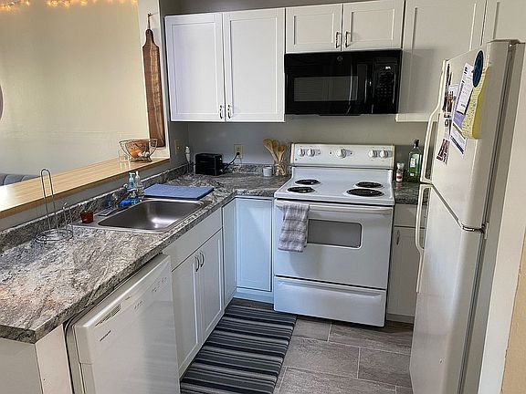 5th image of 1336 Hunters Rd APT F