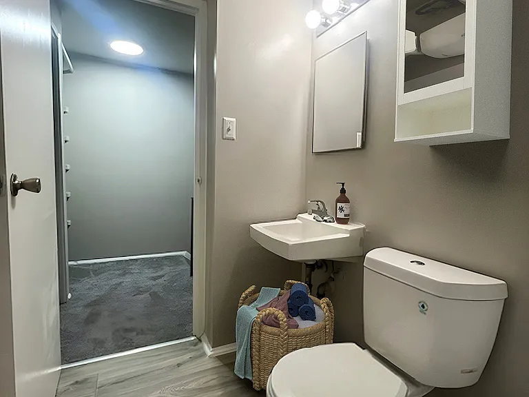 CLASSIC - BATHROOM 2