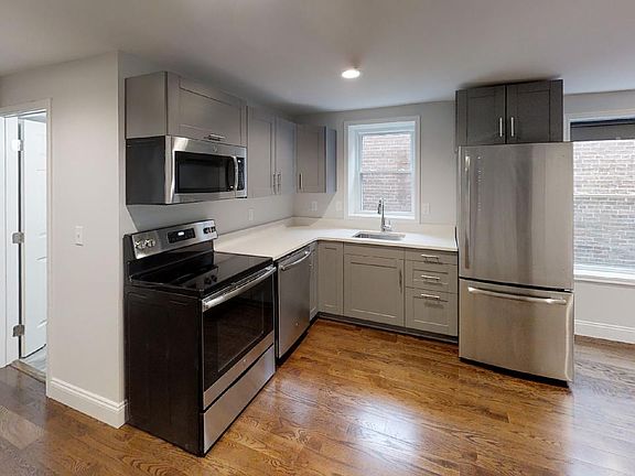 3rd image of 4217 Blaine Ave