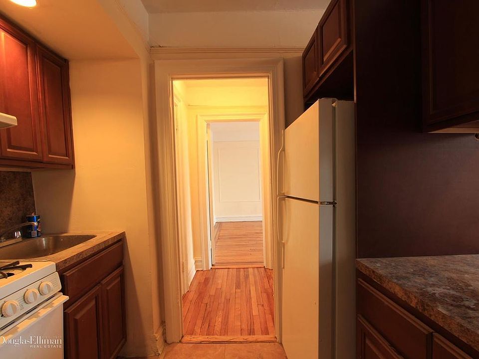2nd image of 74 Gatling Pl APT 2J