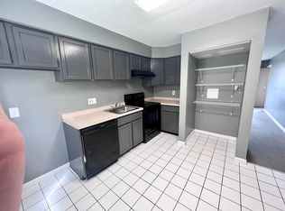 5 Standish Ct APT A, Greenfield, MA 01301