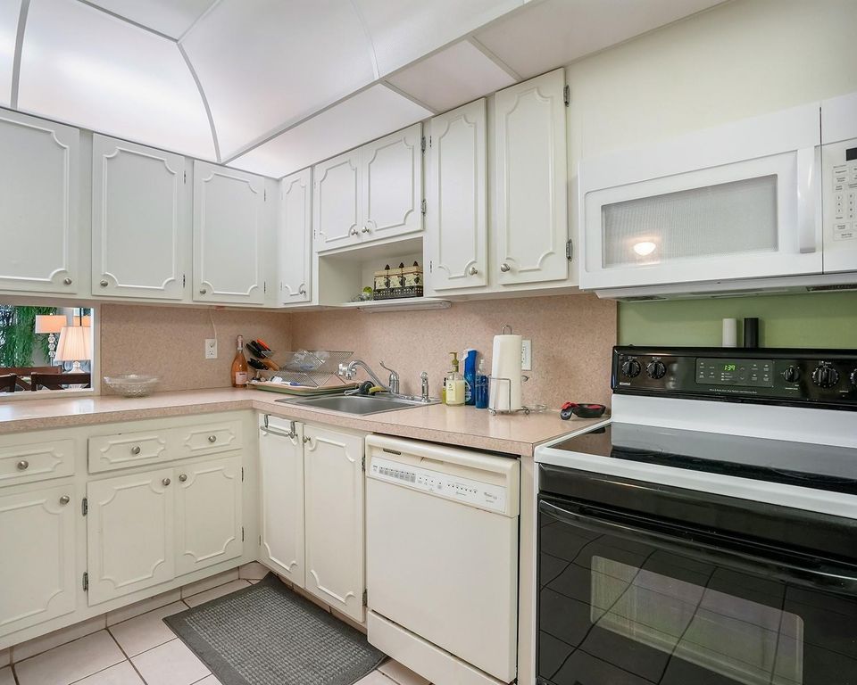 3090 N Course Drive #112, photo 2