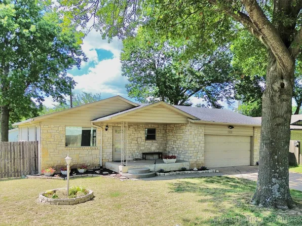 610 S 5th Pl E, Broken Arrow, OK 74012