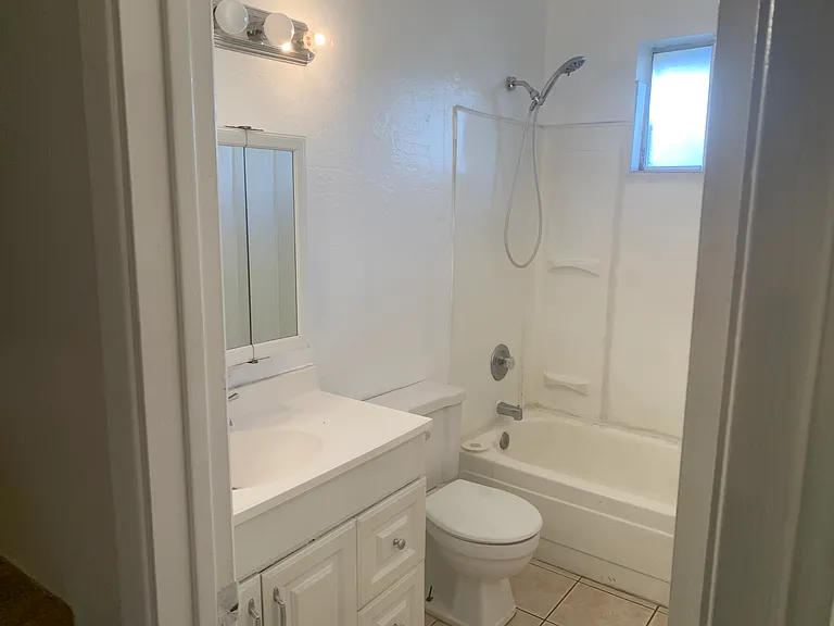 2141 W Belmont Ave #6 — Photo 5