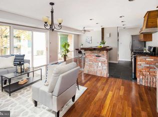 9274 Adelphi Rd #1, Hyattsville, MD 20783