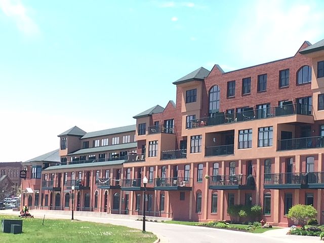 1st image of 107 N Lakeshore Blvd APT 3A