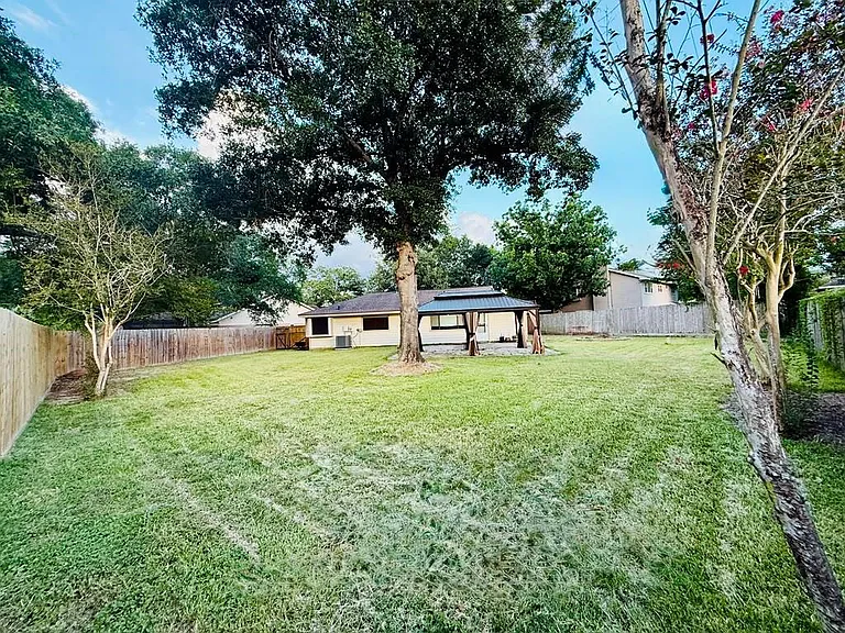 13438 Nevermore Dr — Photo 34