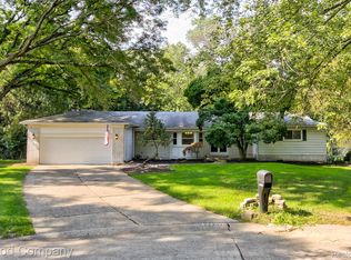 25337 Briarwyke Dr, Farmington Hills, MI 48336