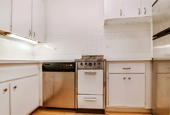 Sold by Compass | media 16