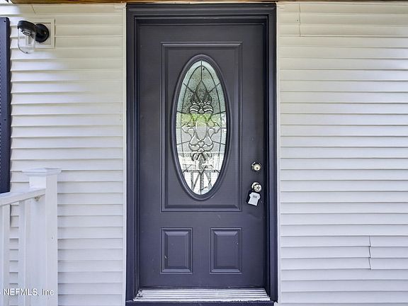 4th image of 4565 APPLETON Avenue