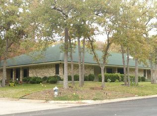 1005 Ridgecrest Cir, Denton, TX 76205