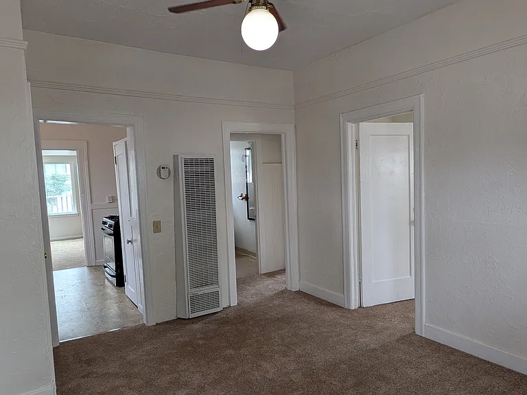 1438 Alcatraz Ave #B — Photo 6