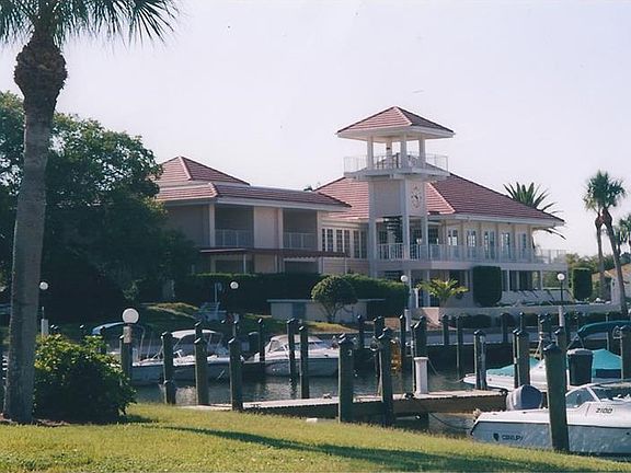 3rd image of 427 Yacht Harbor Dr