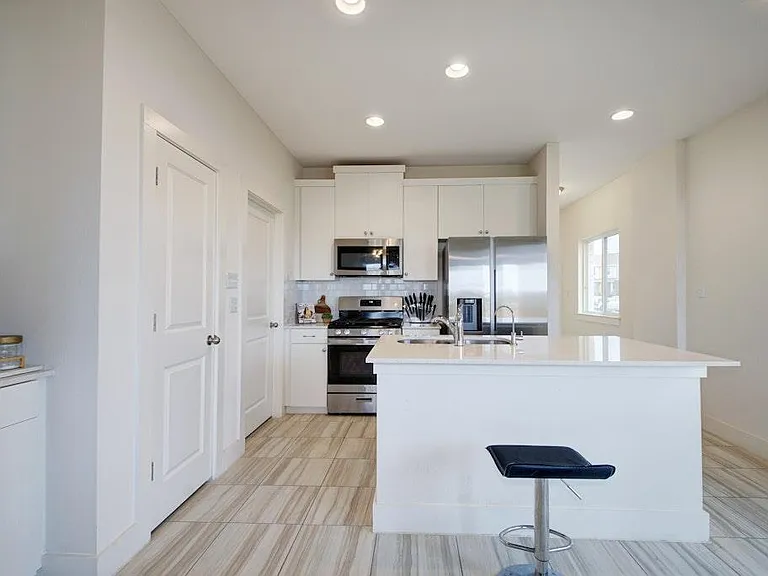 413 White Steppe Way — Photo 8