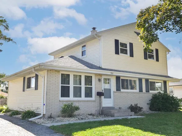 7801 W Clovernook STREET, Milwaukee, WI 53223