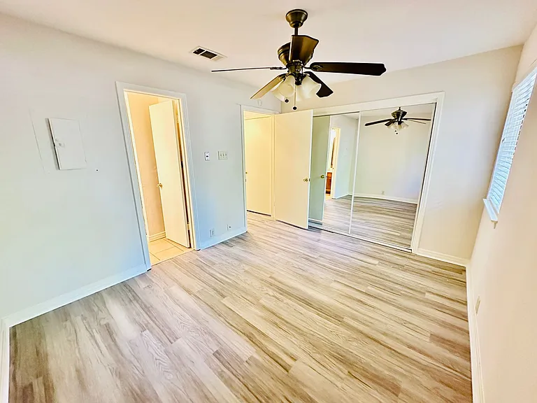 6810 Deatonhill Dr #116-7 — Photo 17