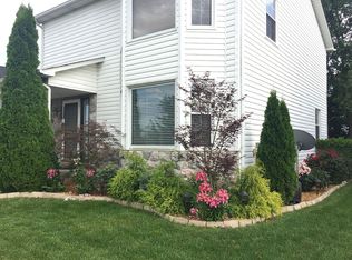 816 Peppermill Cir, Lapeer, MI 48446