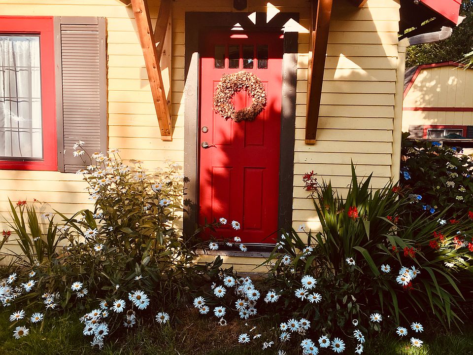 2nd image of 8708 16th Ave NW