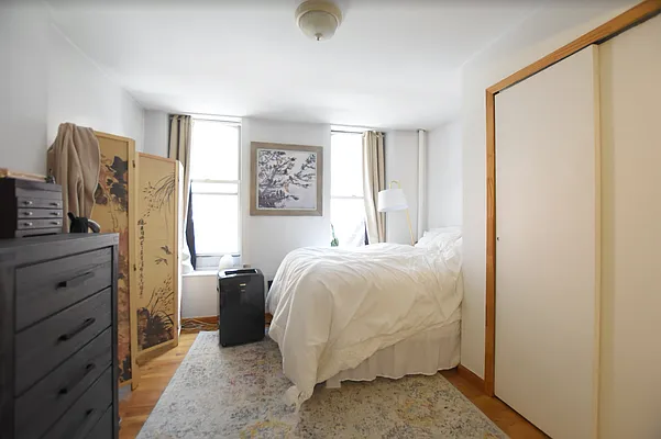 Rented by REAL New York | media 3