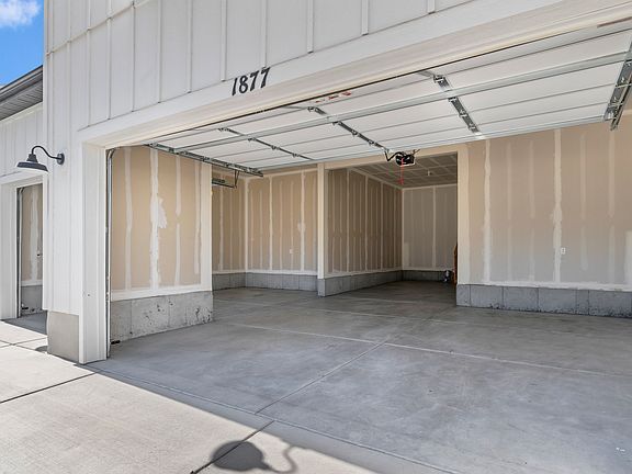 4th image of 1877 E Chukar Dr