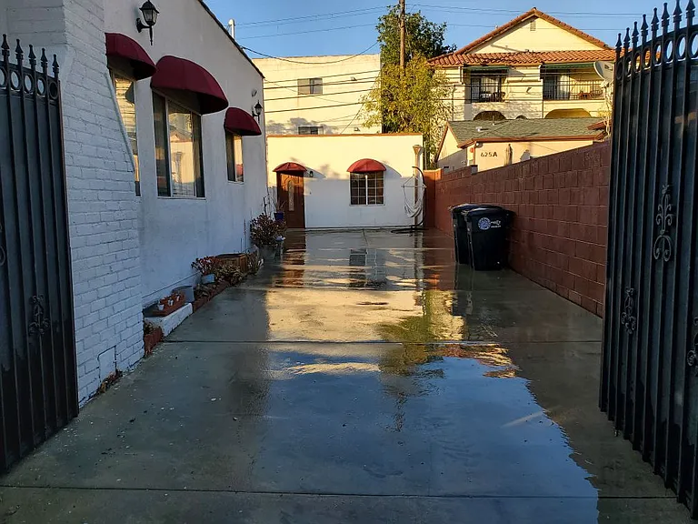 629 Milford St — Photo 14