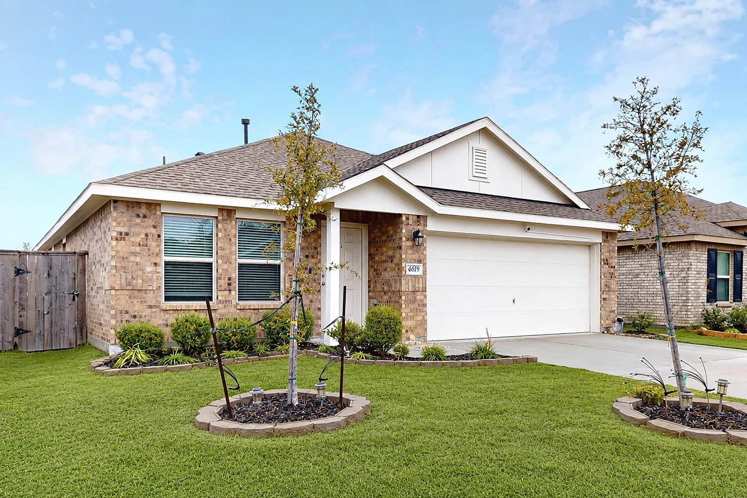 4 bed, 1720 sqft, $2,300 — Photo 1