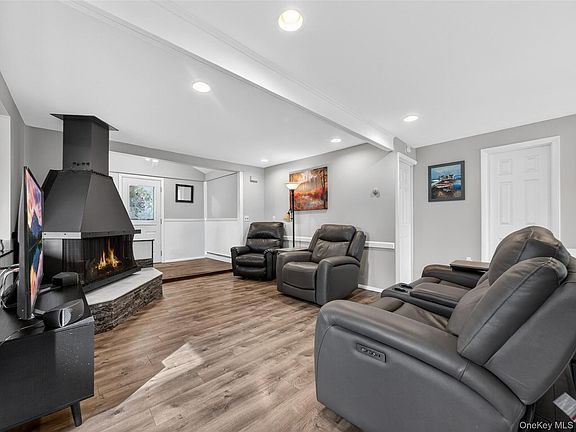 3rd image of 97 Ridge Road