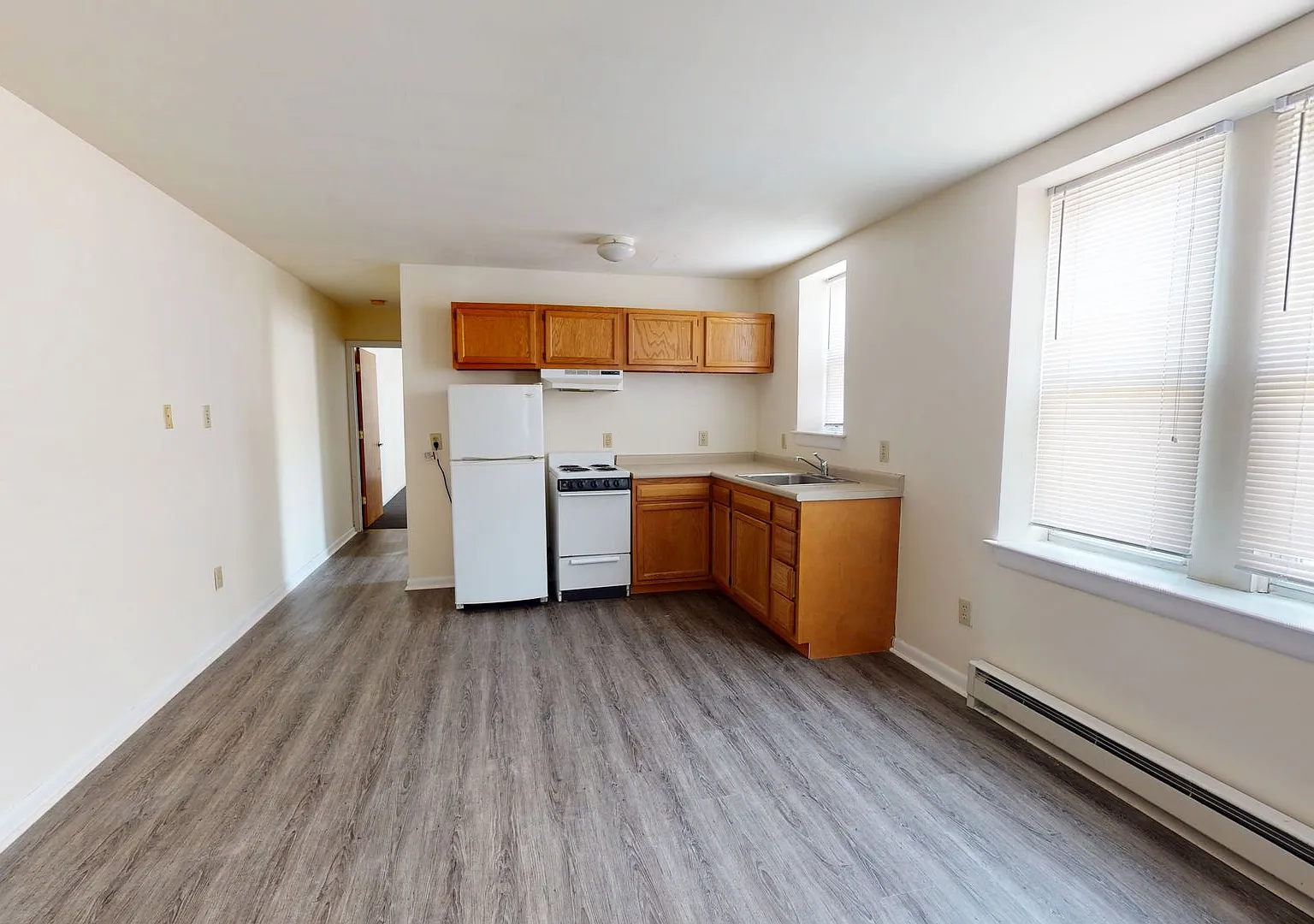 Marlton Manor Apartments — Photo 3