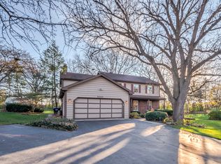 5007 Valerie Dr, Crystal Lake, IL 60014