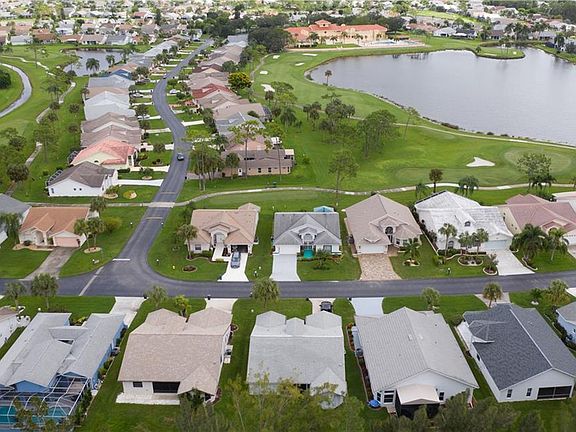 2nd image of 3971 Sabal Springs Blvd