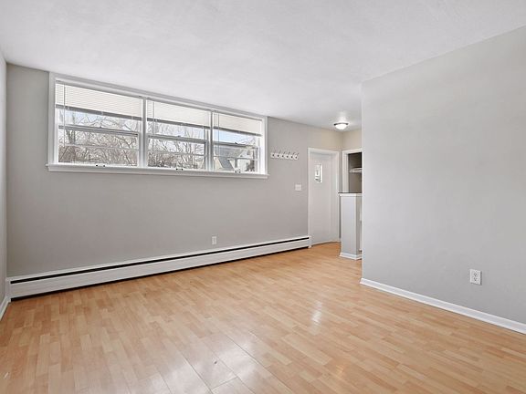 3rd image of 2324 Glenwood Ave #B1