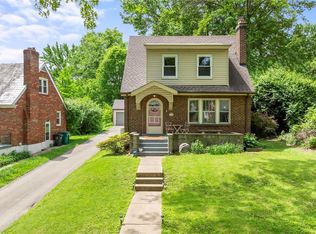 66 Greendale Dr, Saint Louis, MO 63121