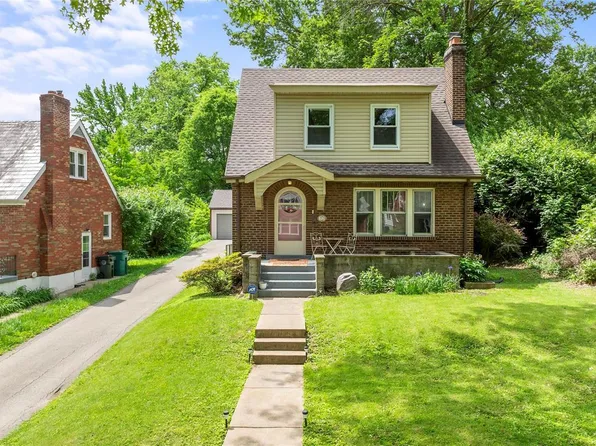 66 Greendale Dr, Saint Louis, MO 63121