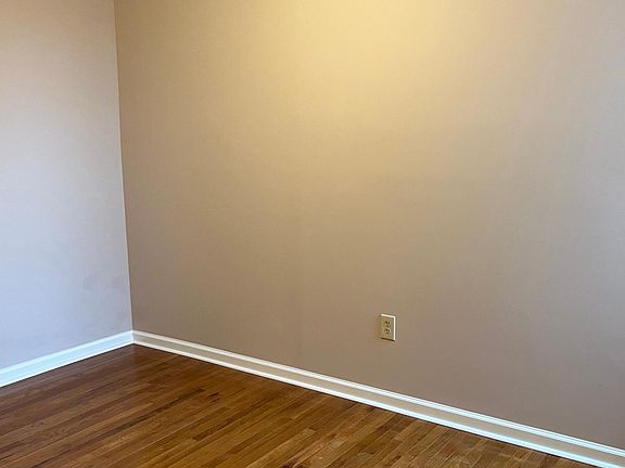 3rd image of 1312 W Somerset St