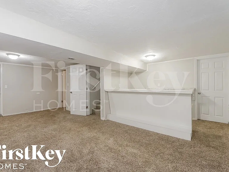 7809 E 49th St — Photo 12
