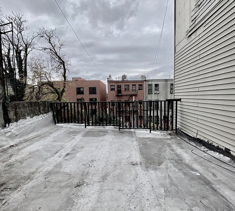 1st image of 1941 Fulton St Floor 2