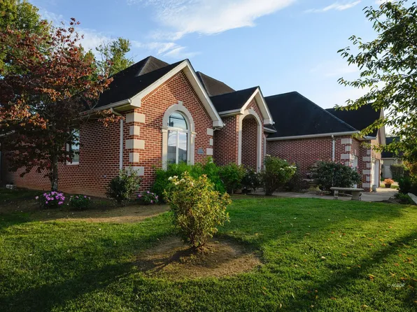 621 1st Ave, Gallipolis, OH 45631
