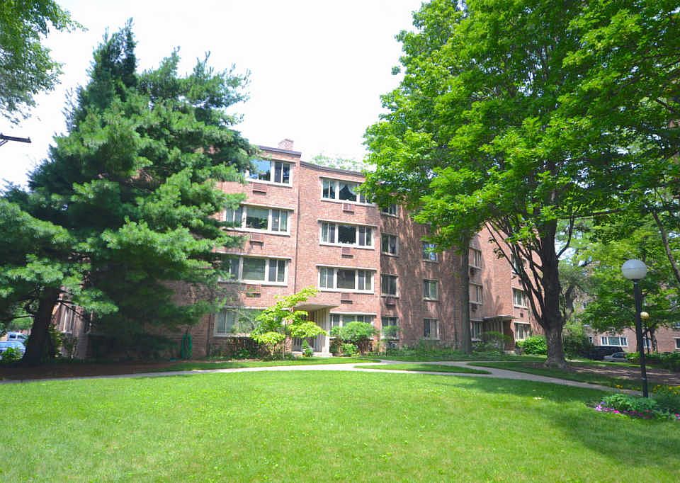 1st image of 1912 W Hood Ave APT 3B