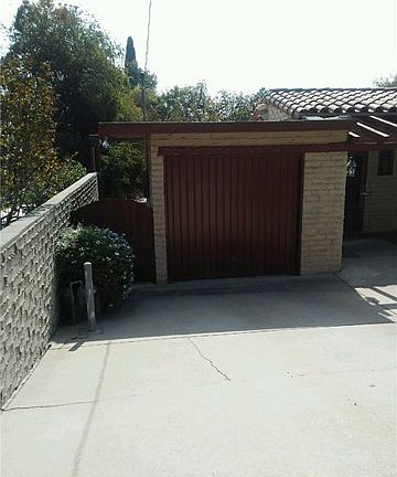 3rd image of 686 Fairview Ave
